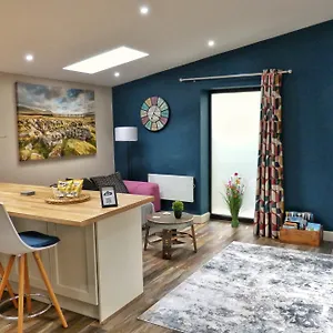 The Nicky Nook Cosy Private Hideaway Heart Of Village Holiday home Ingleton (North Yorkshire)