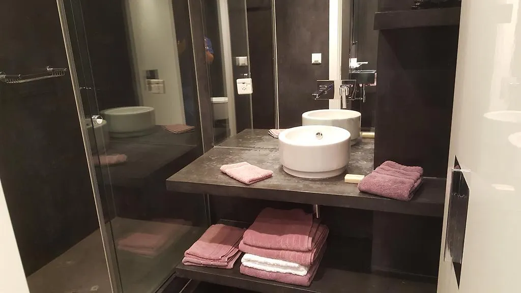 Fontaine Apartment Geneva Switzerland